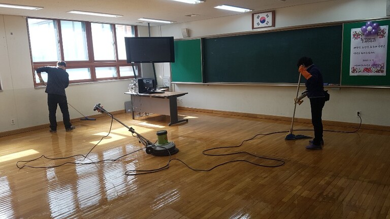 대신초등학교 교실 대청소